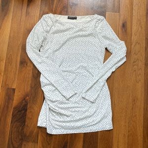 A Pea in the Pod Maternity Shirt. Size S